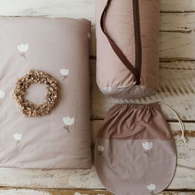 Kocyk do żłobka dla dziewczynki różowe tulipany