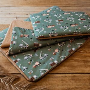 Kocyk do żłobka pościel dla chłopca auta zielone carmel