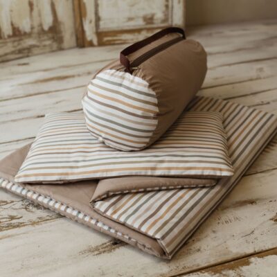 Kocyk do żłobka w paski zestaw 3w1 poduszka + pokrowiec