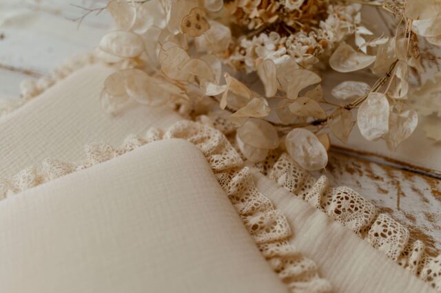 Kocyk niemowlęcy muślinowy 50×75cm masełko