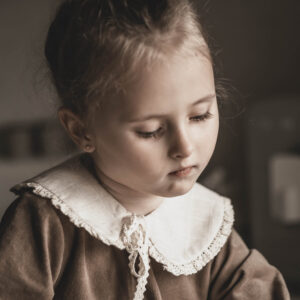 Kołnierzyk damski lniany z koronką naturalna kratka zoja