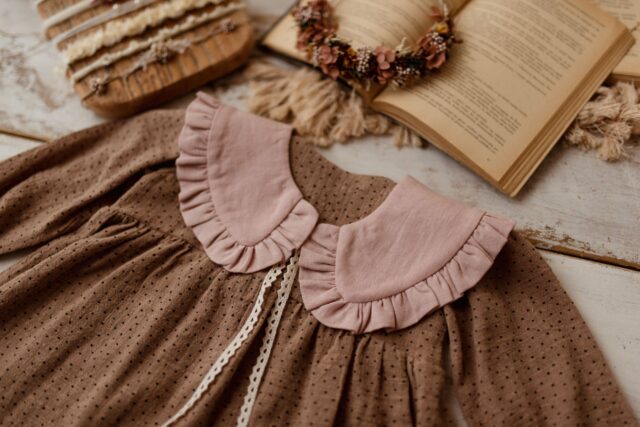 Kołnierzyk lniany z falbanką retro róż dla dziecka zoja