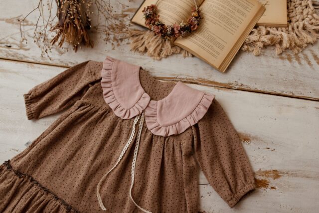 Kołnierzyk lniany z falbanką retro róż dla dziecka zoja