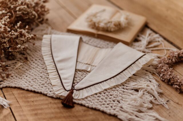 Kołnierzyk retro biały dla dziewczynki lniany anielka milk