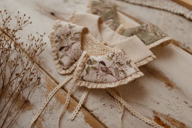 Kołnierzyk retro z koronką damski Hania wróbelki natural