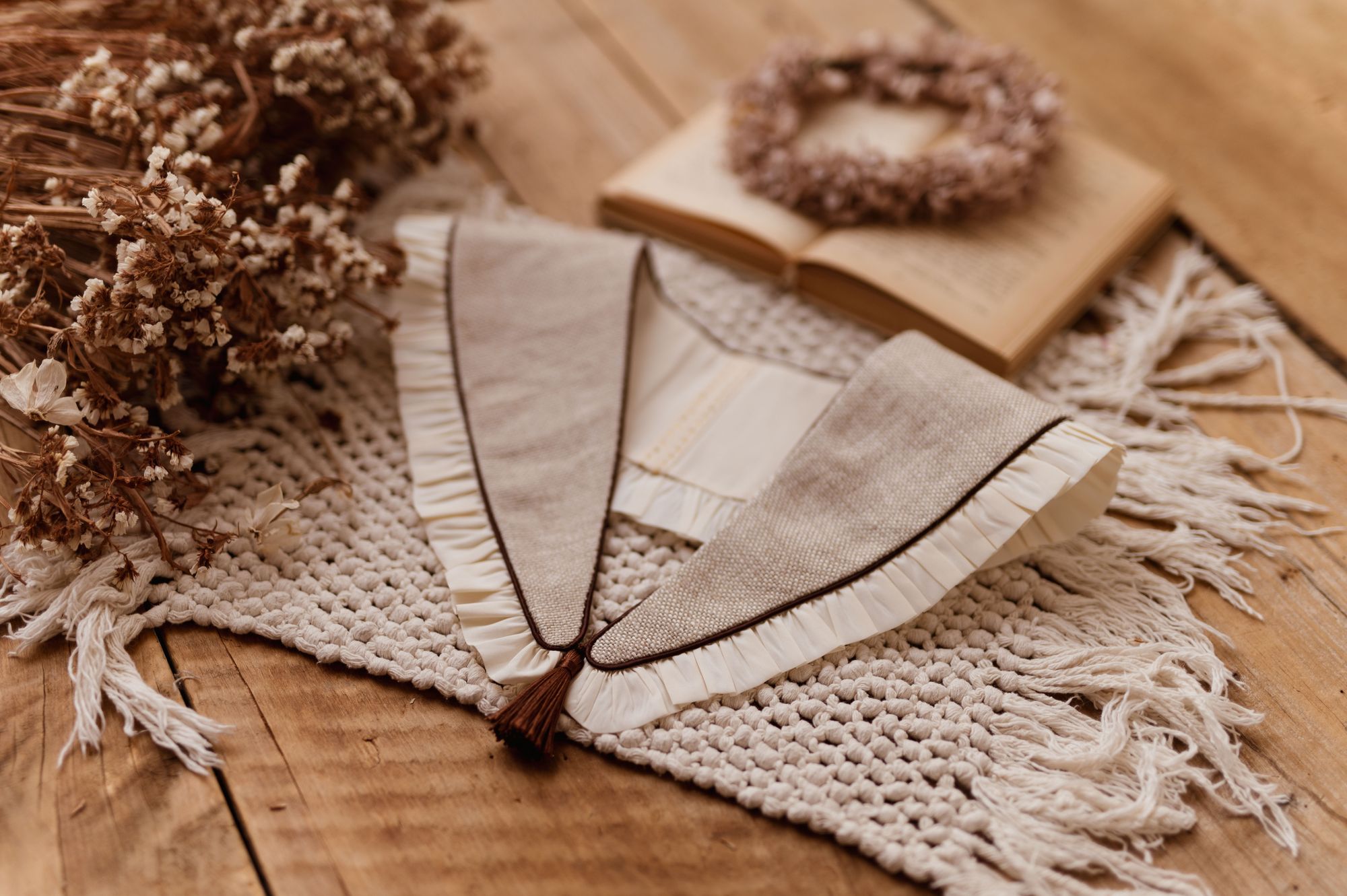 Kołnierzyk damski z falbanką lniany średni beż anielka