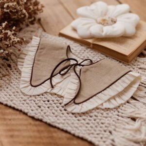 Kołnierzyk damski zawiązywany z falbanką lniany średni beż Stefania