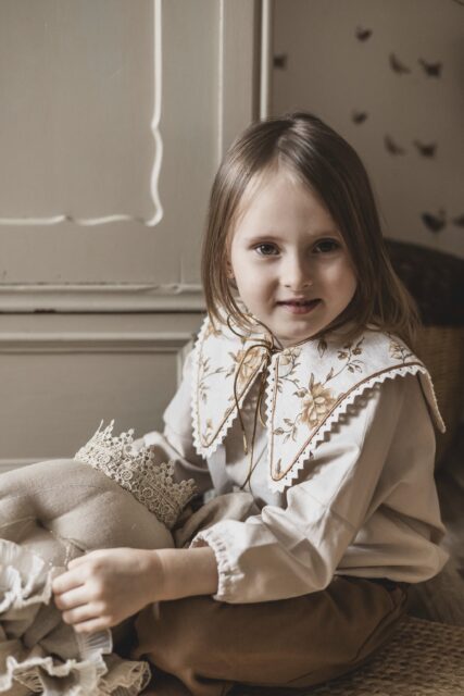 Kołnierzyk dla dziecka z koronką lniany stefania honey