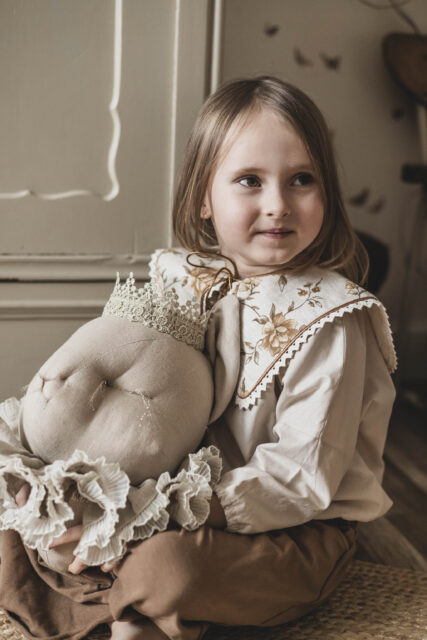 Kołnierzyk dla dziecka z koronką lniany stefania honey