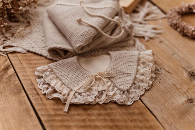 Kołnierzyk dla dzieci lniany z falbanką zoja wafel