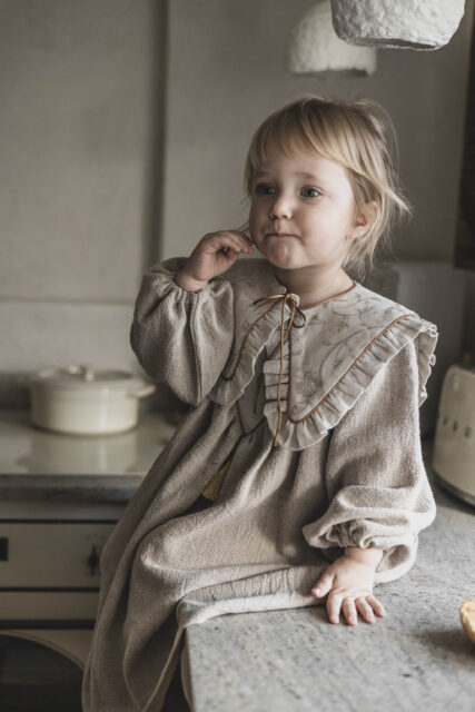 Kołnierzyk lniany dla dziewczynki z falbanką sara royal