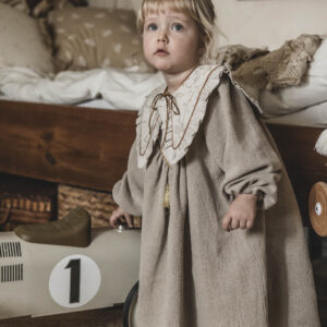 Kołnierzyk lniany dla dziewczynki z falbanką sara royal