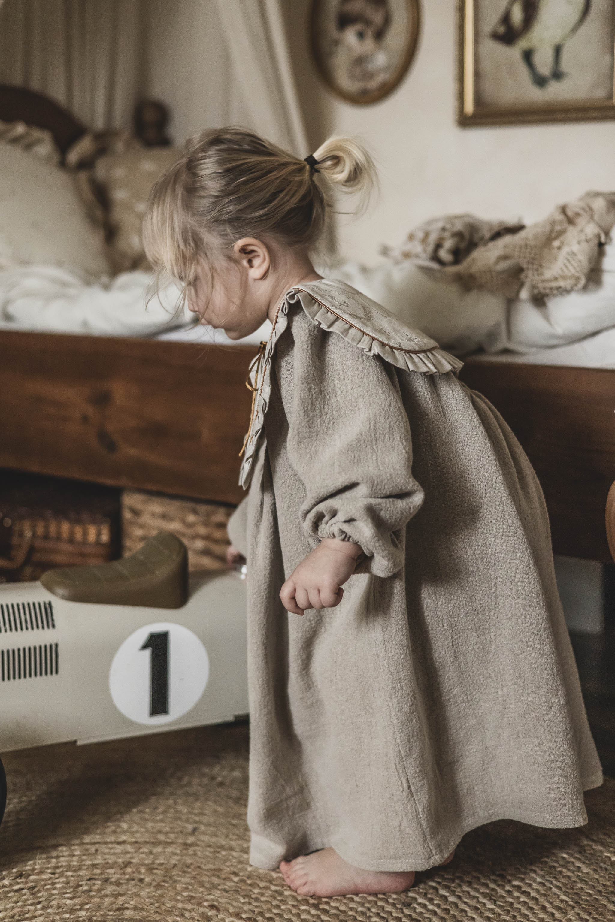 Kołnierzyk lniany dla dziewczynki z falbanką sara royal