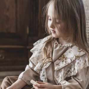 Kołnierzyk retro z falbanką w kwiatki damski tiul Antonina