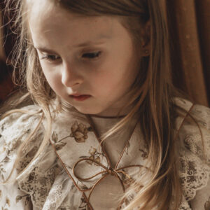 Kołnierzyk retro z falbanką w kwiatki damski tiul Antonina