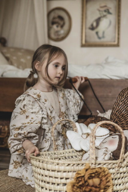 Kołnierzyk retro z falbanką w kwiatki damski tiul Antonina