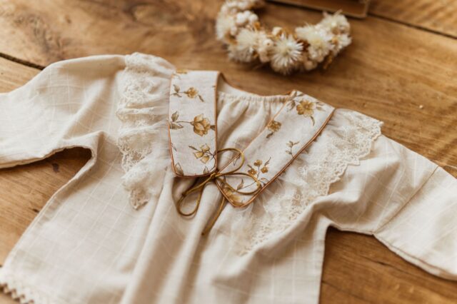 Kołnierzyk retro z falbanką w kwiatki damski tiul Antonina