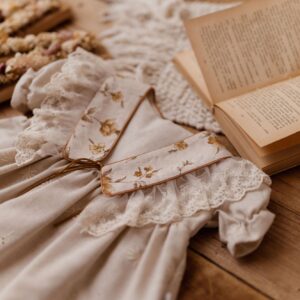 Kołnierzyk retro z falbanką w kwiatki damski tiul Antonina