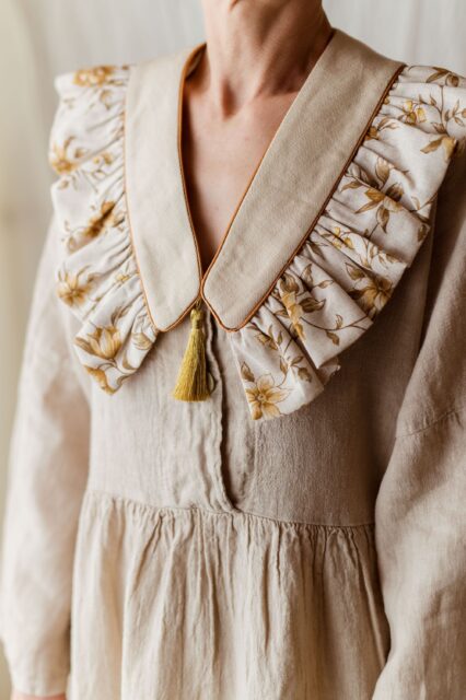 Kołnierzyk w kwiatuszki lniany z falbanką damski Antonina