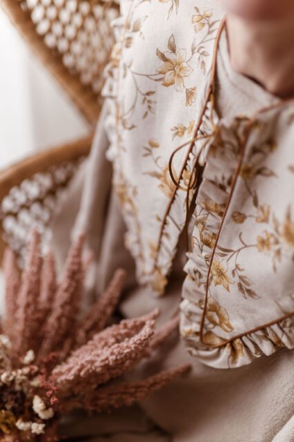 Kołnierzyk z falbanką lniany w kwiatuszki sara honey