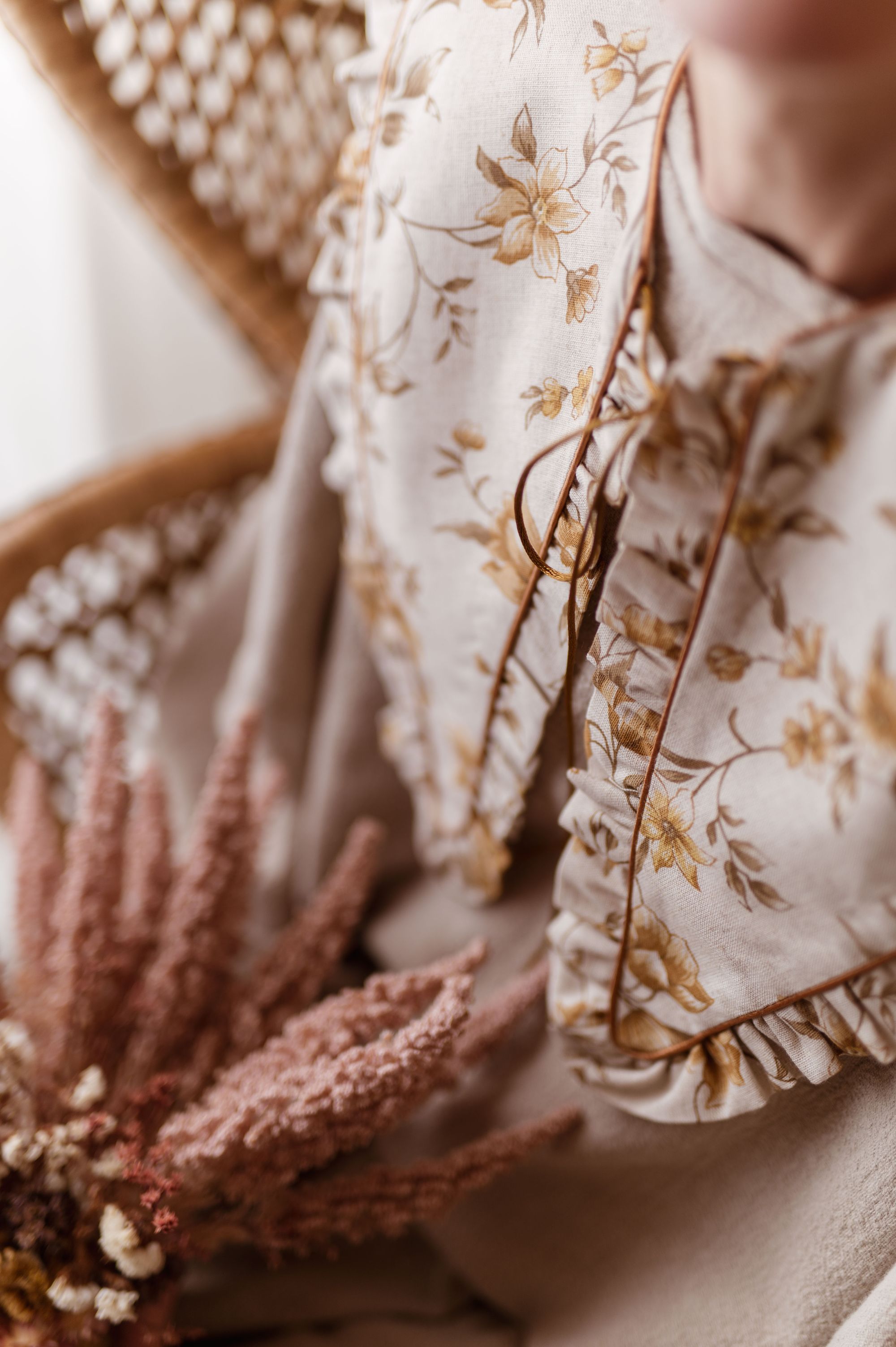 Kołnierzyk z falbanką lniany w kwiatuszki sara honey