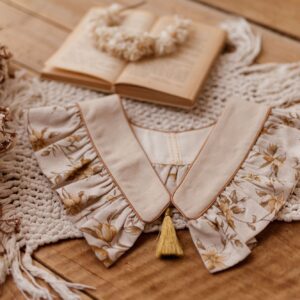 Kołnierzyk z falbanką w kwiatuszki lniany dla dziewczynki Antonina honey