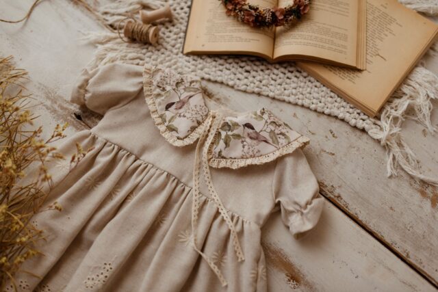 Kołnierzyk z koronką dla dziewczynki bawełniany Hania wróbelki natural