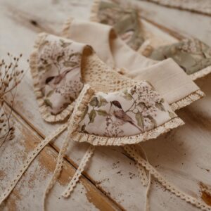 Kołnierzyk z koronką dla dziewczynki bawełniany Hania wróbelki natural