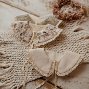 Kołnierzyk z koronką dla dziewczynki bawełniany Hania wróbelki natural