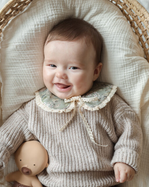 Kołnierzyk z koronką dla dziecka bawełniany Hania wróbelki oliwka