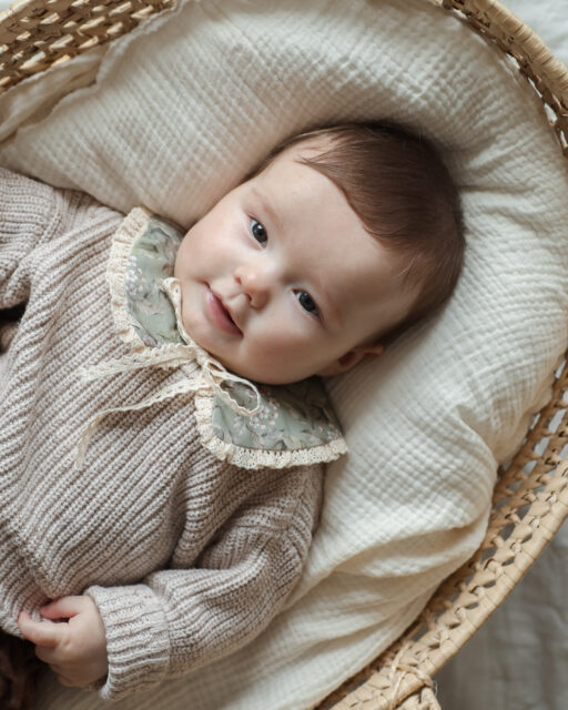 Kołnierzyk z koronką dla dziecka bawełniany Hania wróbelki oliwka