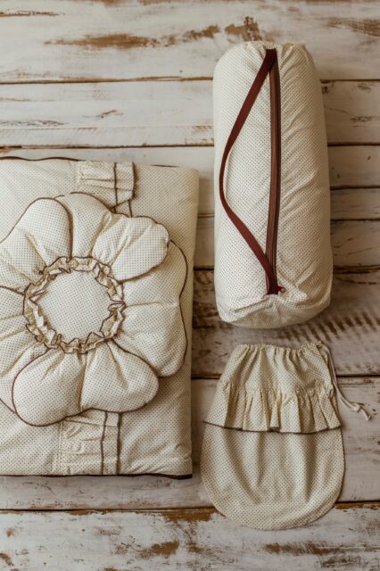 Kremowy śpiworek do przedszkola 140×75cm