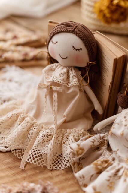 Lalka bawełniana przytulanka retro koronka Marysia natural