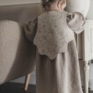 Lniana kamizelka żakard lniany w kwiaty dla dziecka royal