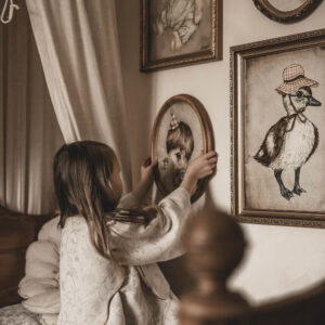 Lniana kamizelka żakard lniany w kwiaty dla dziecka royal