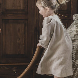 Lniana sukienka retro dla dziewczynki premium  Marysia krepa