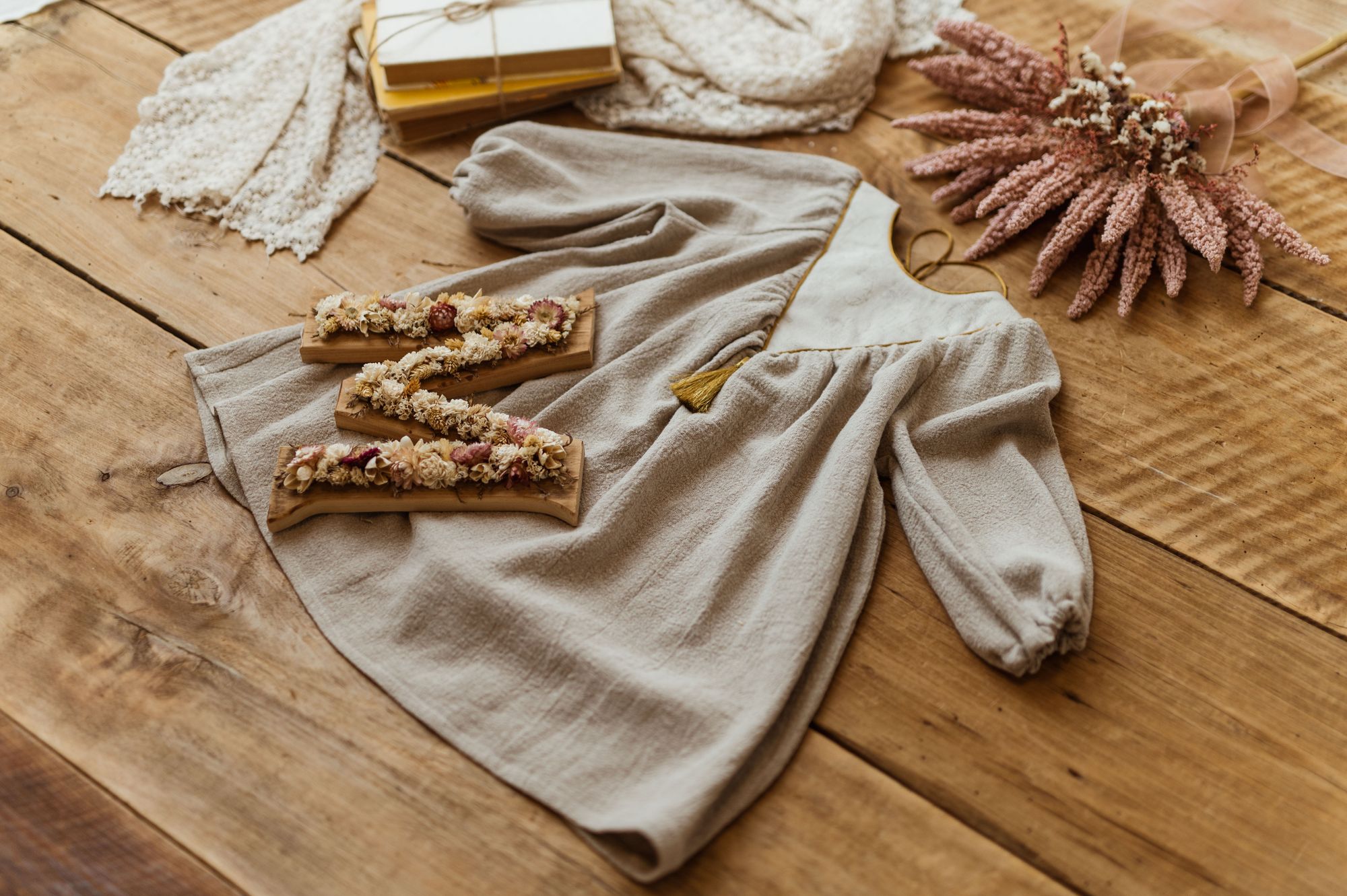 Lniana sukienka retro dla dziewczynk premiumi 1-4 lat Marysia krepa