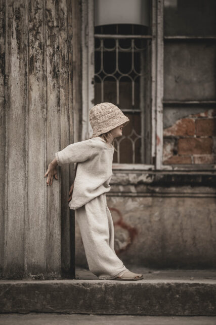 Lniane spodnie palazzo z koronką retro dla dziewczynki szara glina