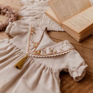 Lniany kołnierzyk w kwiatuszki z koronką i detalem honey damski anielka