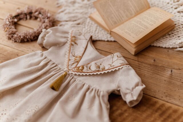 Lniany kołnierzyk w kwiatuszki z koronką i detalem honey damski anielka