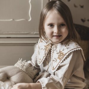 Lniany kołnierzyk damski w kwiatki z koronką stefania honey