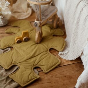 Mata podłogowa liść do zabawy dla dzieci