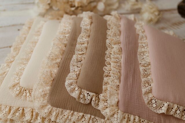 Muślinowy kocyk niemowlęcy 50×75cm boho beż