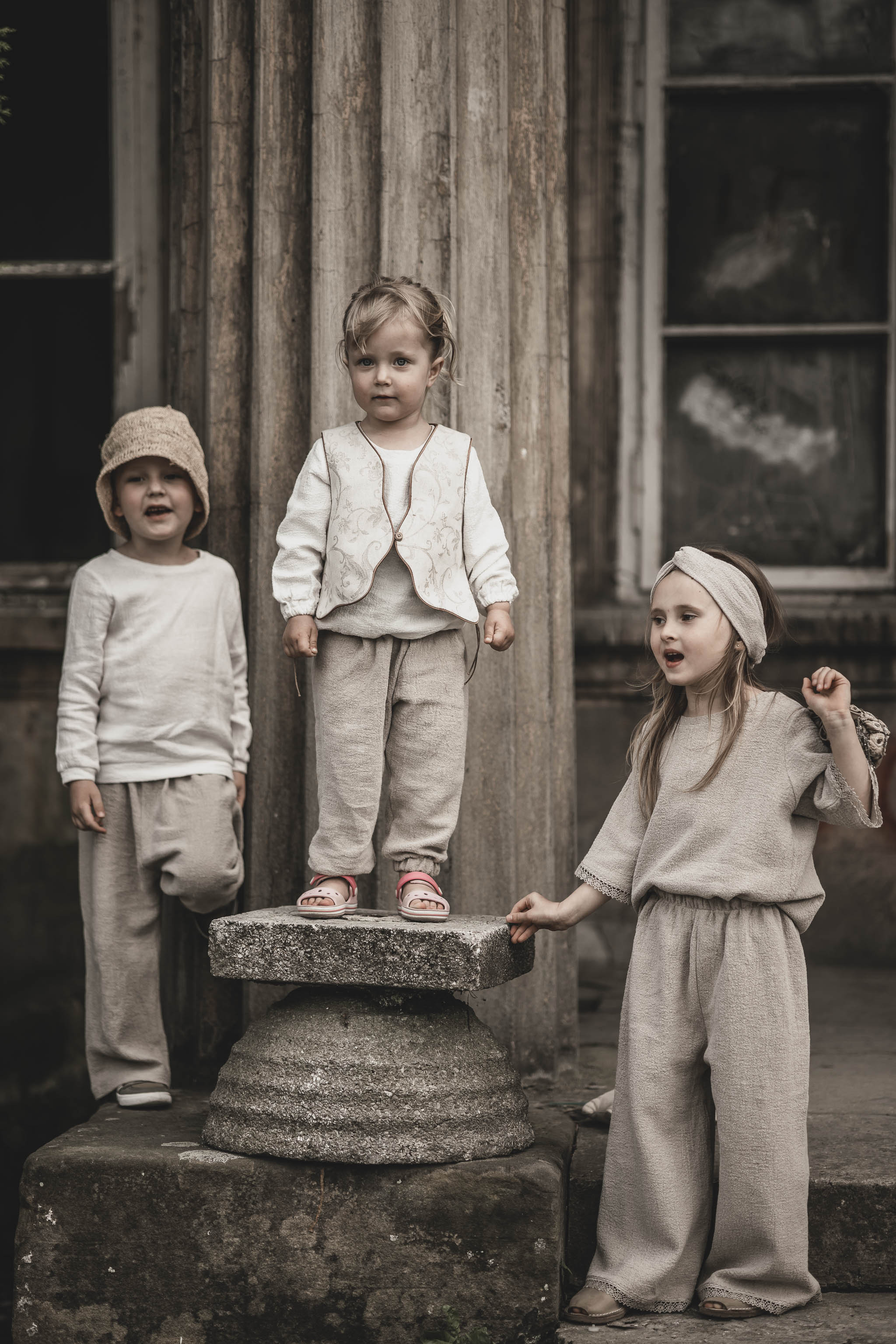 Opaska lniana węzeł dla dziewczynki szara glina