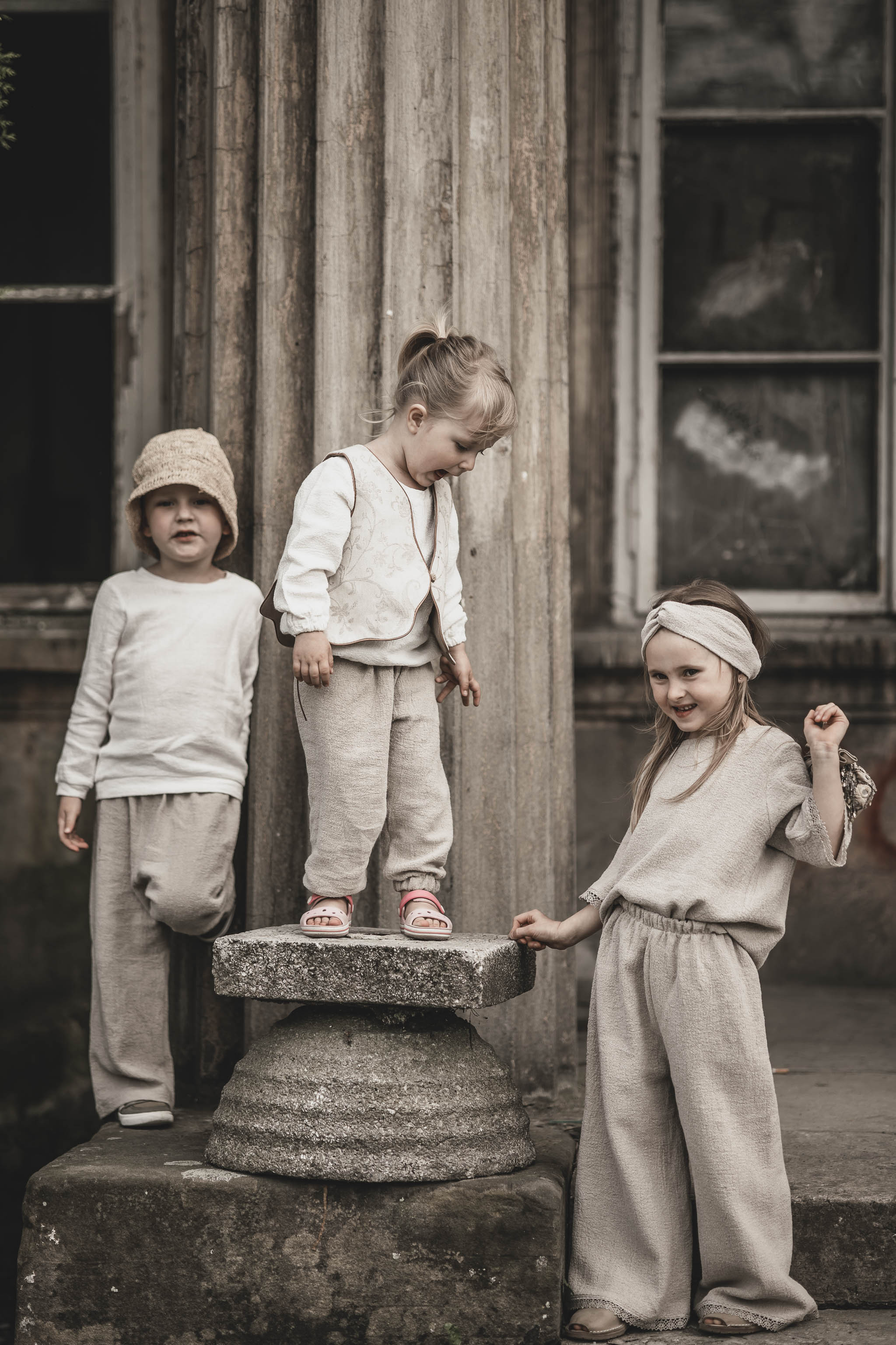 Opaska lniana węzeł dla dziewczynki szara glina