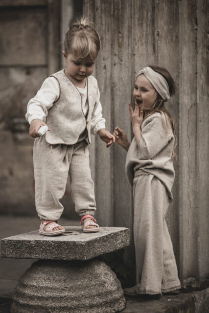 Opaska lniana węzeł dla dziewczynki szara glina