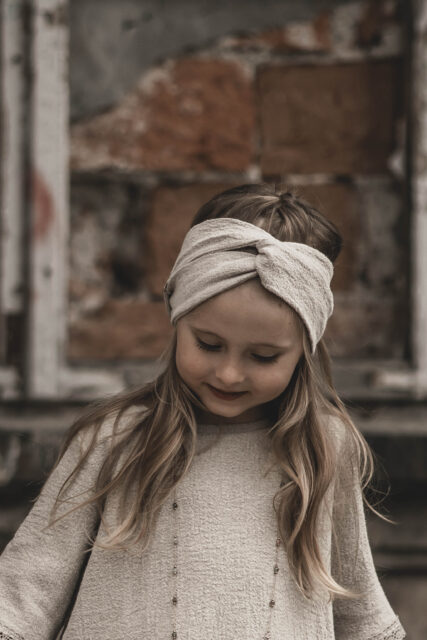 Opaska lniana węzeł dla dziewczynki szara glina