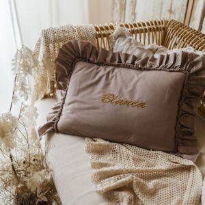 Personalizowana poszewka na poduszkę latte 60×40cm haft