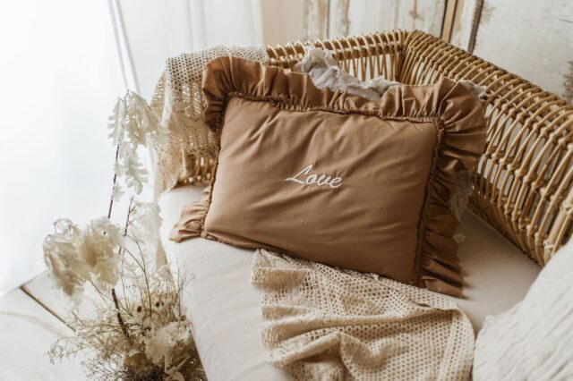 Personalizowana poszewka na poduszkę twój haft carmel