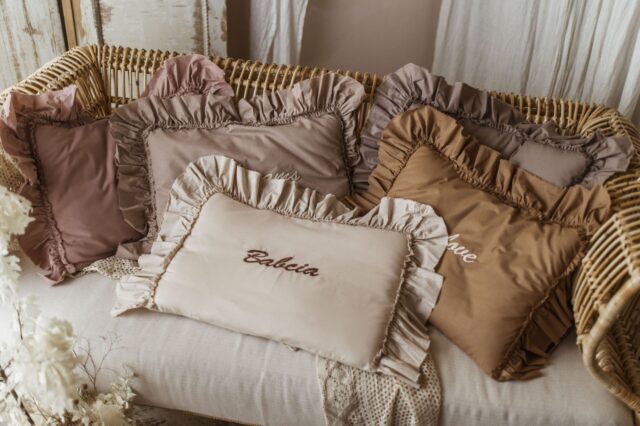 Personalizowana poszewka na poduszkę twój haft carmel